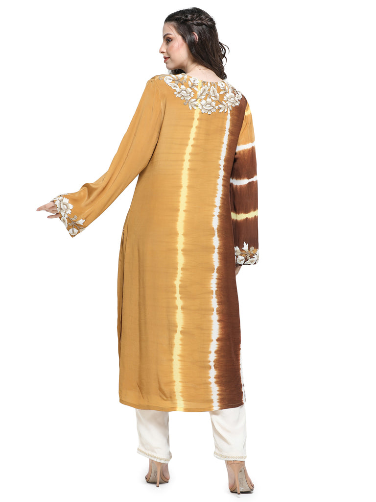 Mustard brown leheriya dyed kurta with pearl embroiderd neckline paired with dupatta and pants