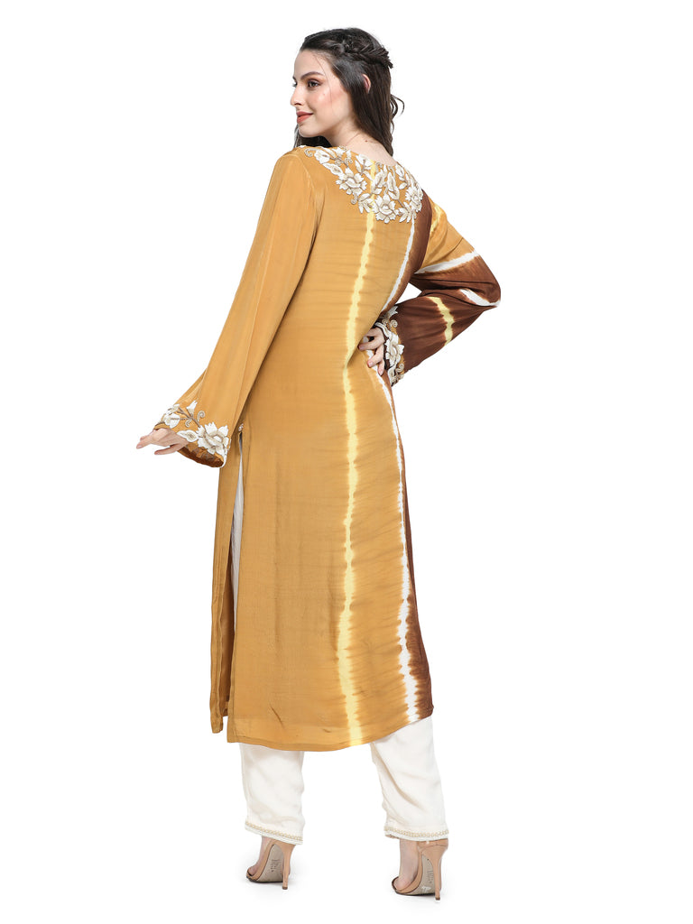 Mustard brown leheriya dyed kurta with pearl embroiderd neckline paired with dupatta and pants