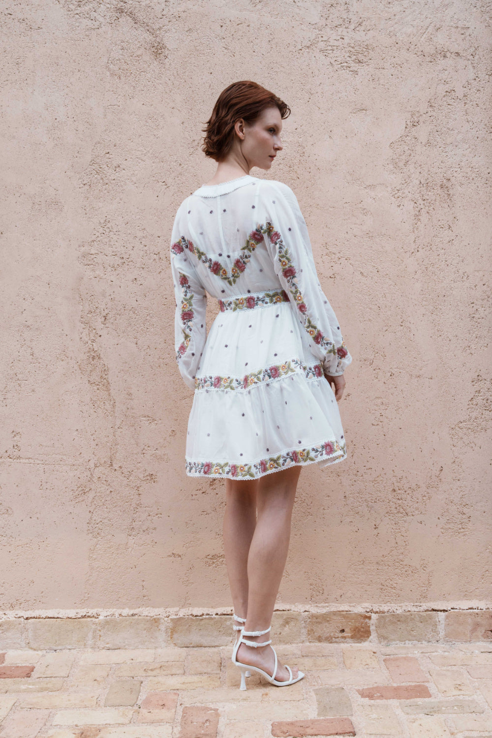 White mul floral embroidered tiered short dress