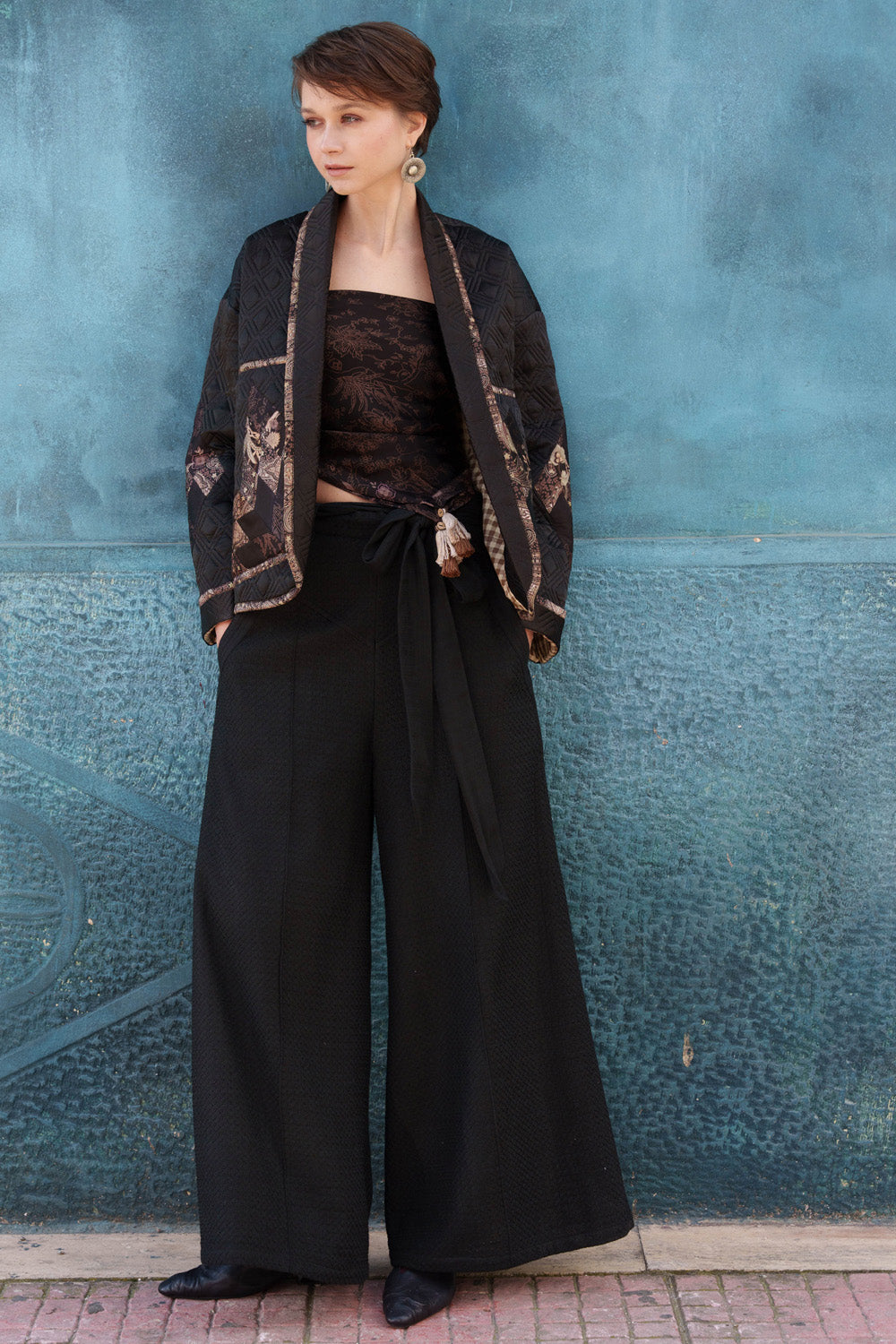 Black embroidered pleated pants