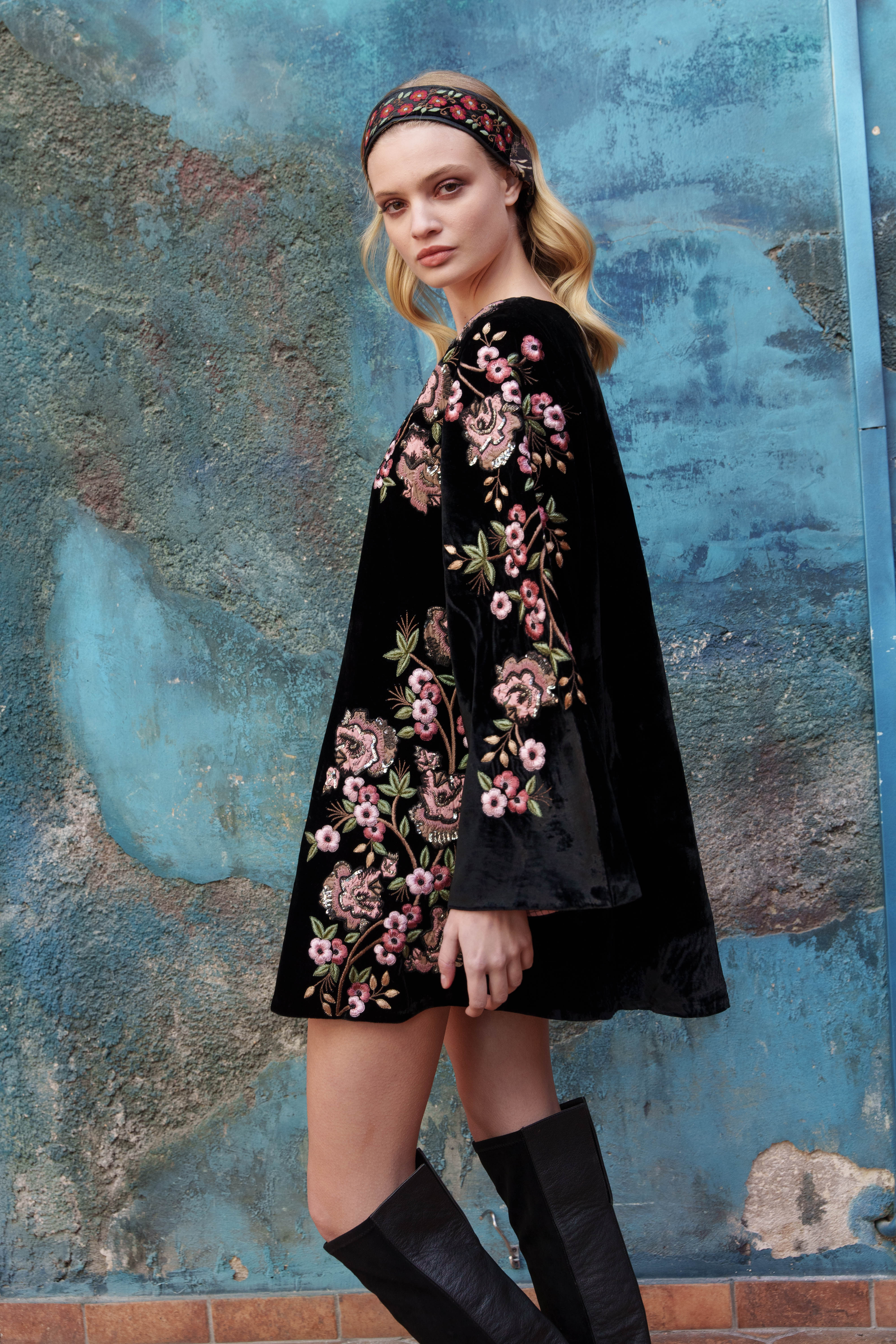 Black embroidered velvet short dress