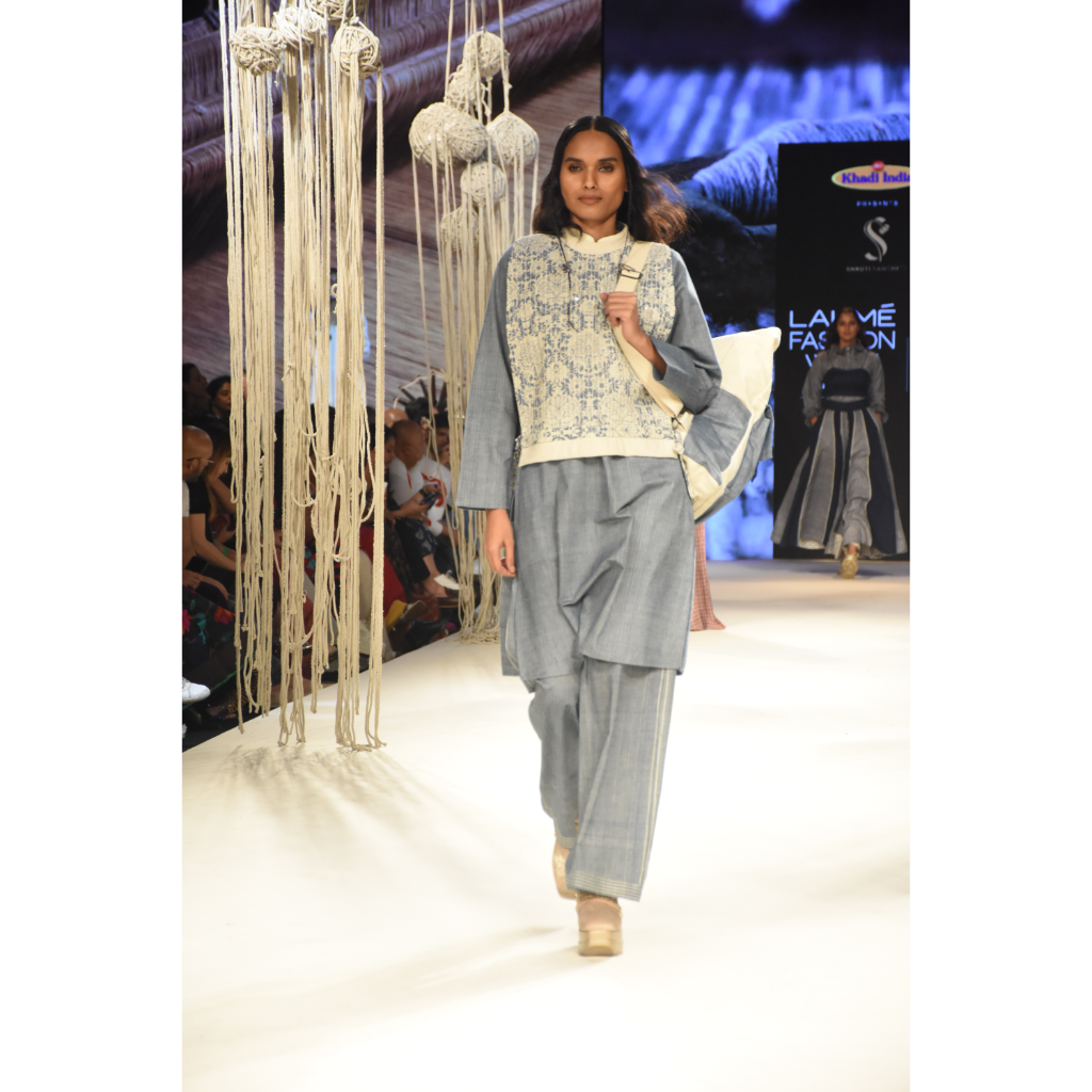 Greyish blue kurta with pants and printed vest