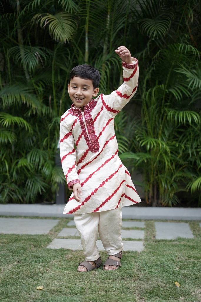 White and red leheriya embroidered kurta with pants