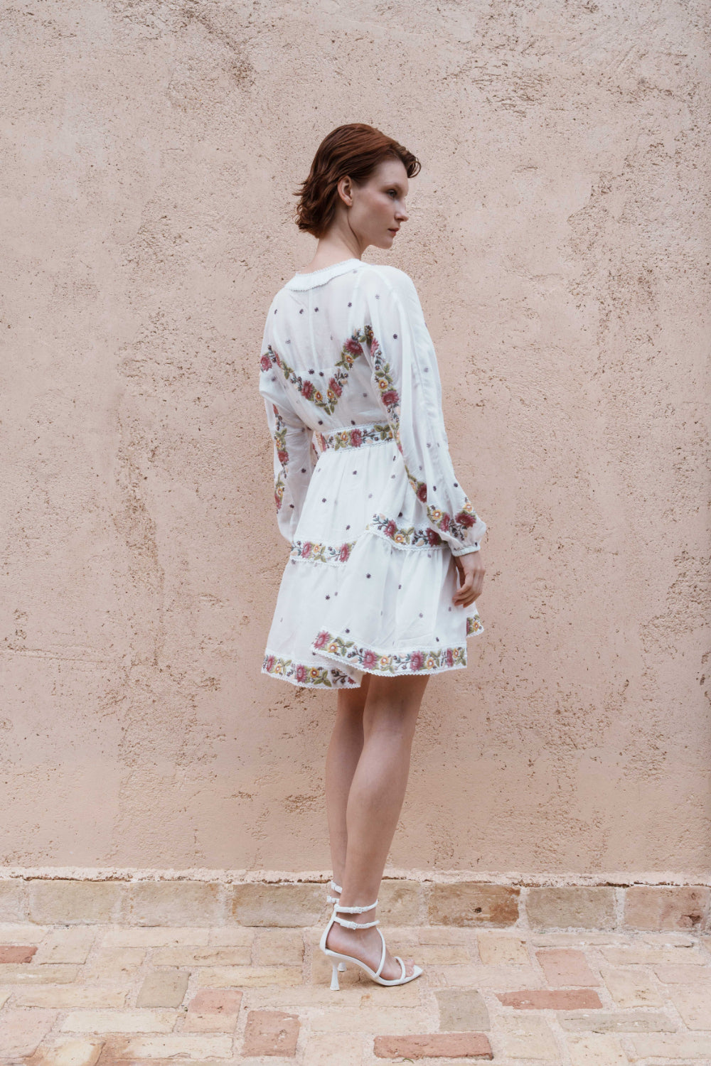 White mul floral embroidered tiered short dress