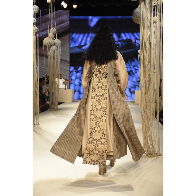 Beige kaftan maxi with smoking collar and cuffs with brown checks and embroidered side tie up throw