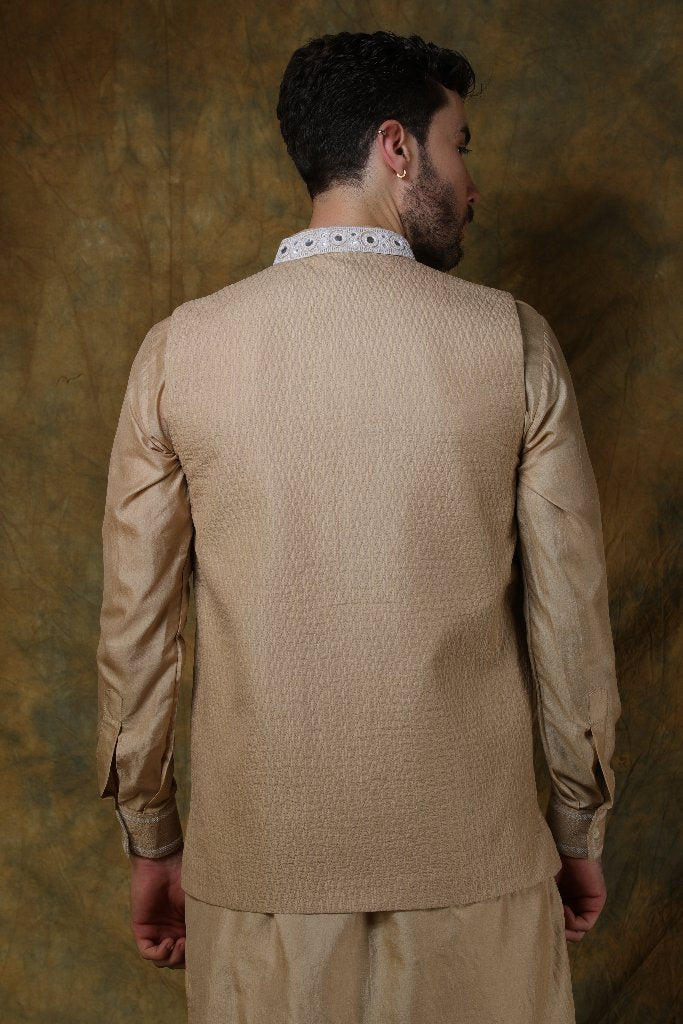 Beige silk men's quilted Bundi with mirror embroidery