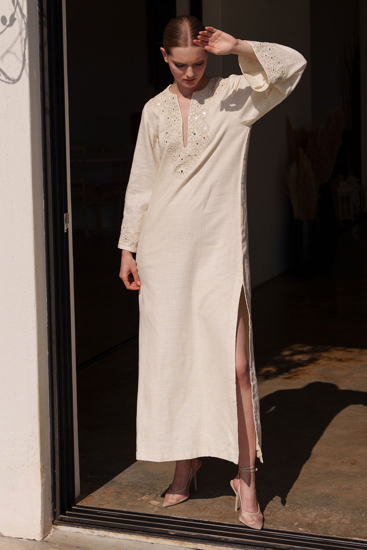 Ecru mirror embroidred Kaftan