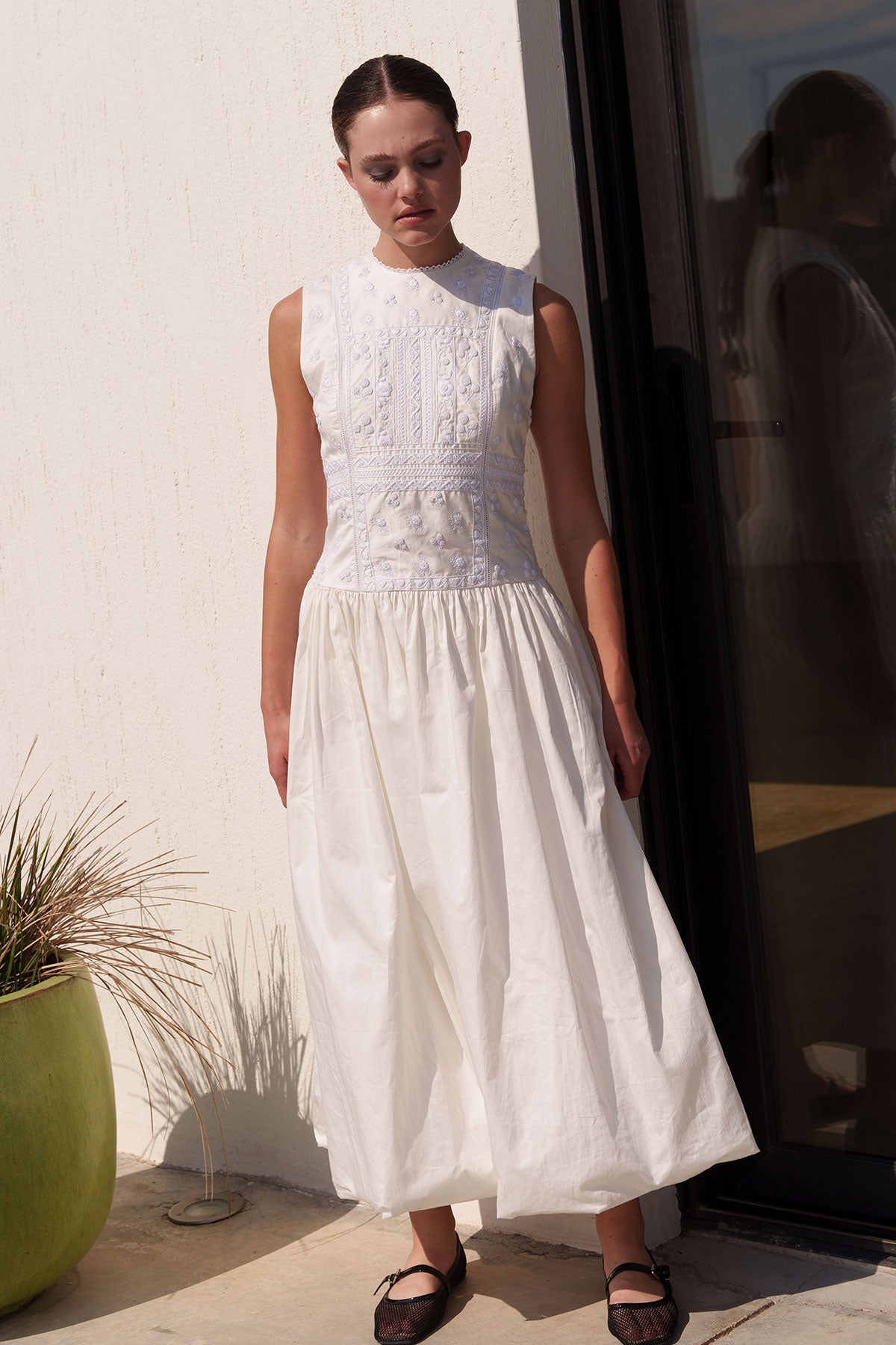 White embroidered bodice balloon hemline Midi