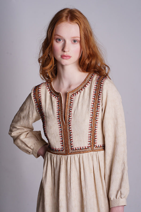 Ekru Viscose Texture Polish Embroidered Short Dress