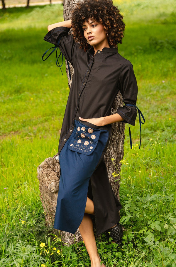 Black and navy blue poplin hanging pocket