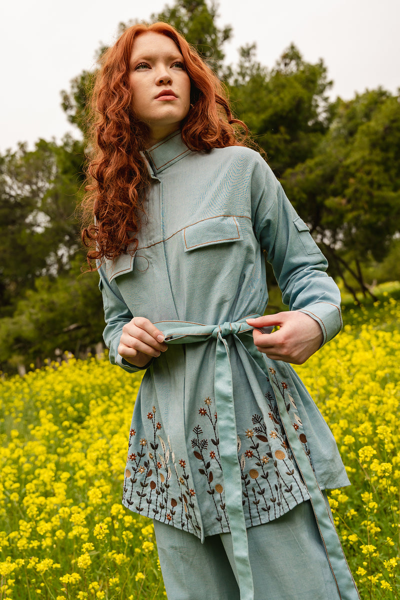 Blue linen embroidered shacket pantsuit with belt
