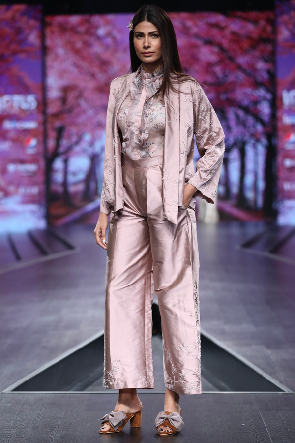 Pink Taffita Embroidered Kimono Jacket With Tie-up Belt And Trousers